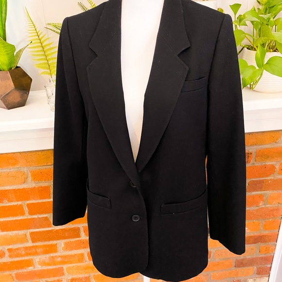 Pendleton Long Black Blazer - Picture 2 of 7